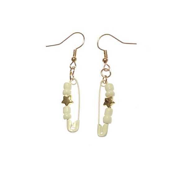 Taylor Swift Jewelry - fearless ~ taylor swift handmade earrings